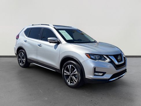 Used 2020 Nissan Rogue SV w/ Sun & Sound Touring Package FWD image 7