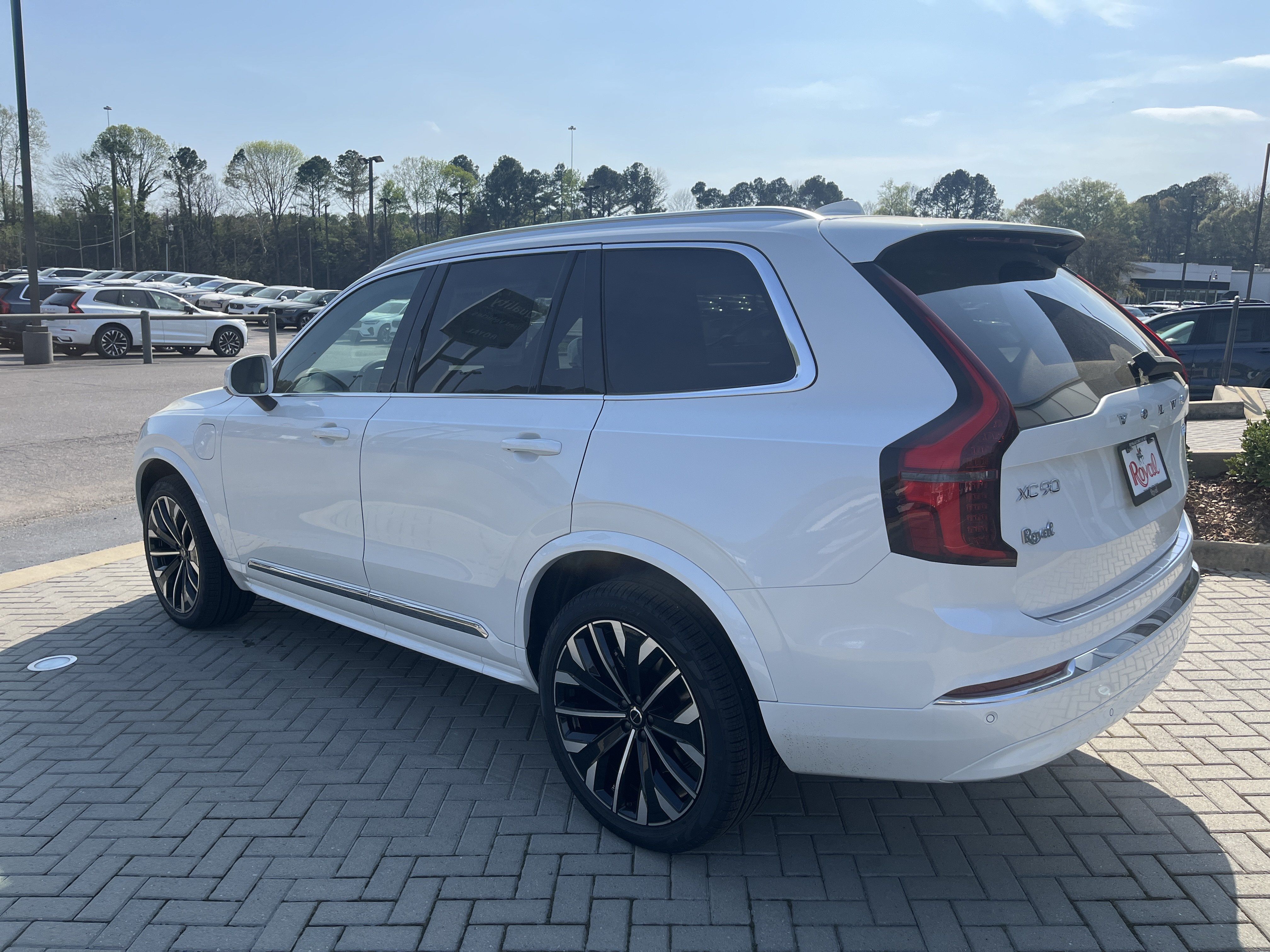 New 2026 Volvo XC90 T8 Core w/ Protection Package Premier AWD/4WD image 3