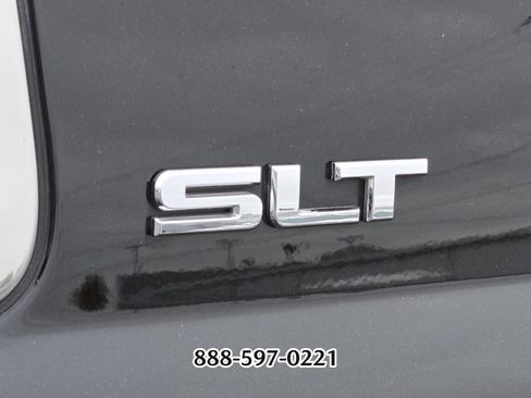 Used 2018 GMC Yukon XL SLT image 13