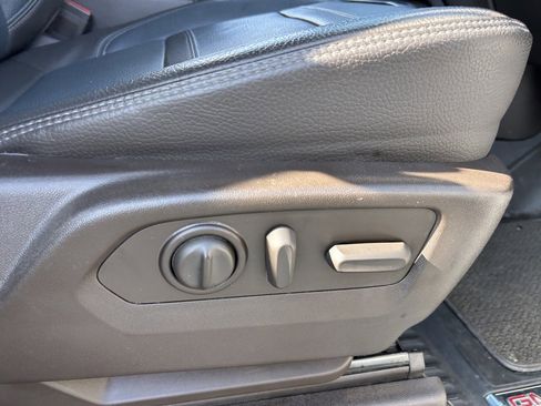 Used 2022 GMC Sierra 3500 Denali image 55