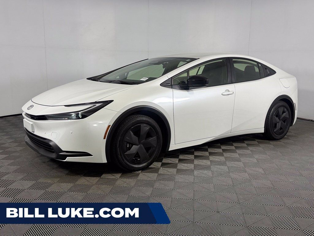 Used 2025 Toyota Prius LE FWD image 1