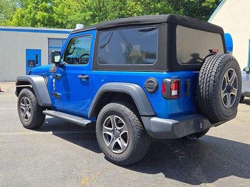 Used 2021 Jeep Wrangler Sport AWD/4WD image 5