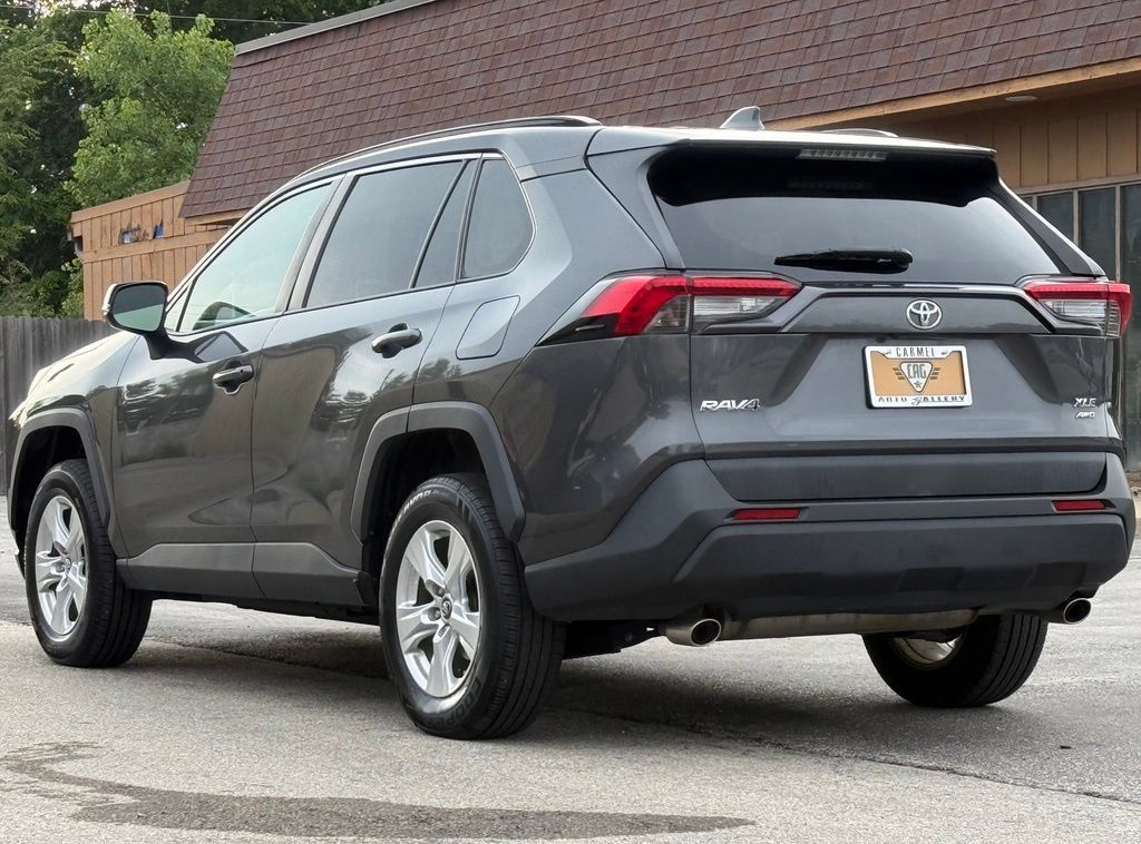 Used 2019 Toyota RAV4 XLE w/ Convenience Package AWD/4WD image 3