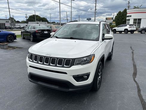 Used 2018 Jeep Compass Latitude w/ Popular Equipment Group FWD image 6