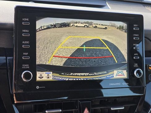 Used 2022 Toyota Camry XLE image 5