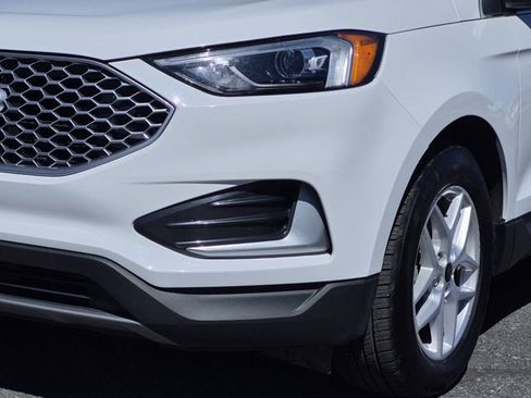 Used 2024 Ford Edge SEL image 5