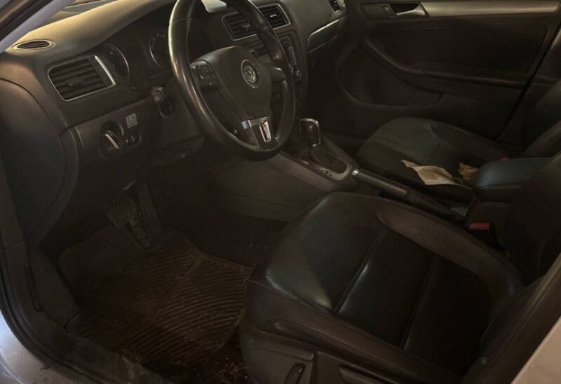 Used 2014 Volkswagen Jetta TDI FWD image 2