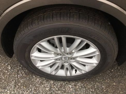 Used 2018 Buick Envision Preferred FWD image 2