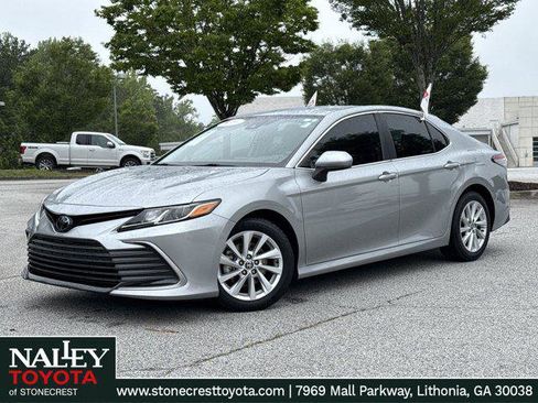 Certified 2022 Toyota Camry LE FWD image 1