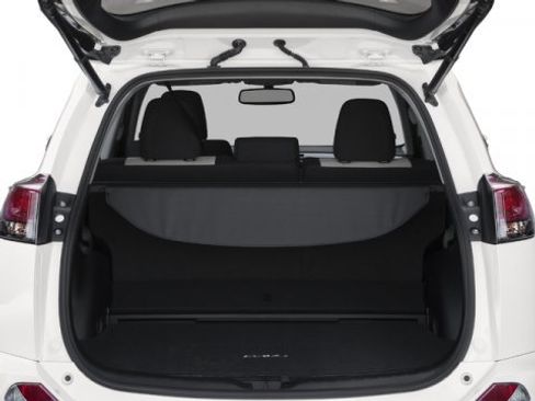 Used 2017 Toyota RAV4 XLE image 15