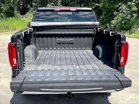 Used 2022 GMC Sierra 1500 SLT w/ SLT Convenience Package AWD/4WD image 29