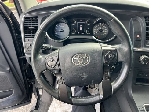 Used 2019 Toyota Sequoia TRD Sport AWD/4WD image 18