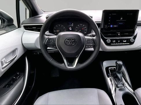 Used 2024 Toyota Corolla SE FWD image 6