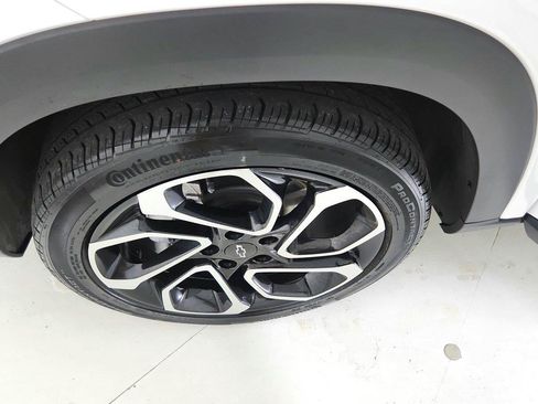 Used 2024 Chevrolet Trax RS w/ Driver Confidence Package FWD image 36
