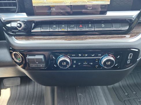 New 2026 GMC Sierra 1500 Elevation image 15