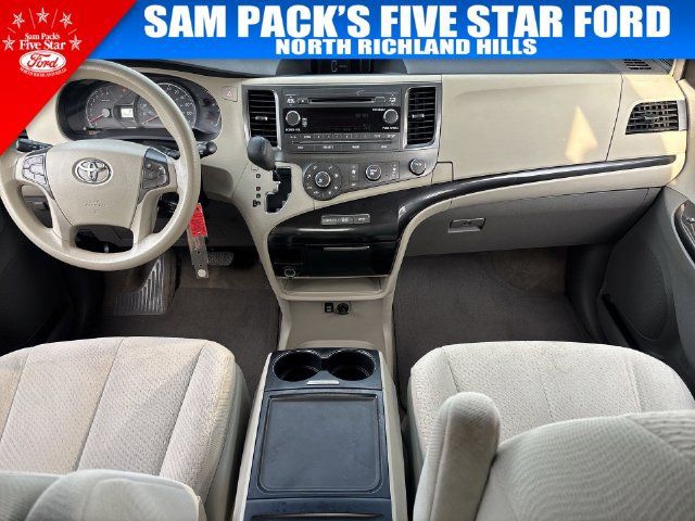 Used 2012 Toyota Sienna LE FWD image 12