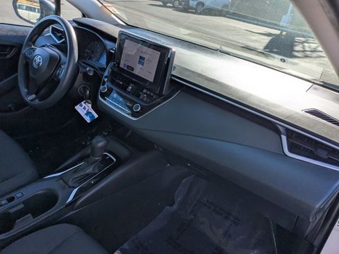 Used 2023 Toyota Corolla LE image 5