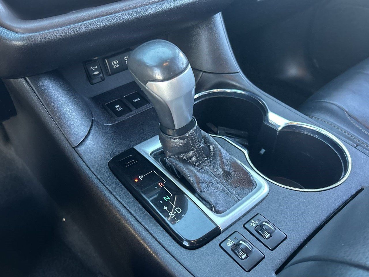 Used 2018 Toyota Highlander XLE FWD image 27