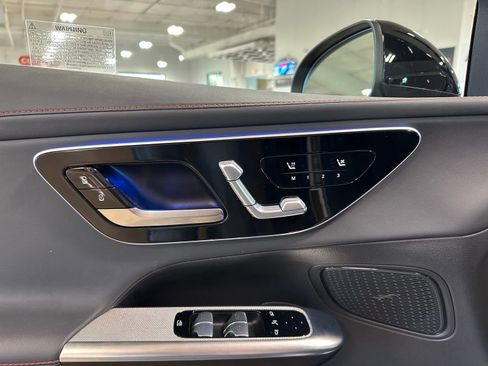 Used 2025 Mercedes-Benz GLC 43 AMG 4MATIC image 12