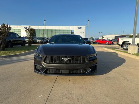 Used 2024 Ford Mustang Coupe RWD image 9