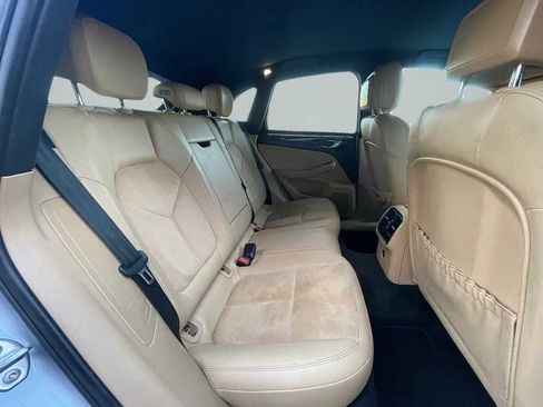 Used 2017 Porsche Macan image 14