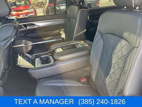 Used 2023 Jeep Grand Wagoneer Series III image 27