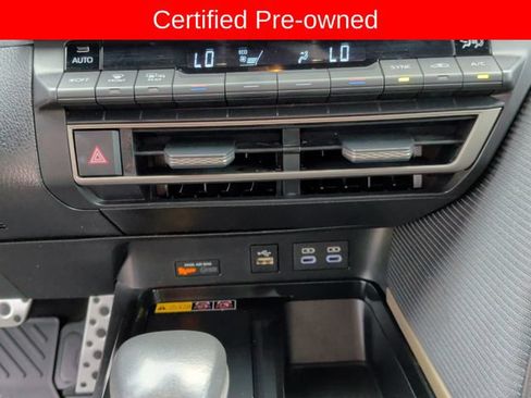 Used 2025 Toyota Camry SE FWD image 18