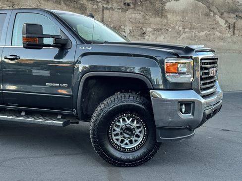 Used 2017 GMC Sierra 2500 SLE w/ HD SLE Preferred Plus Package AWD/4WD image 2