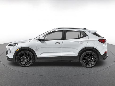 Used 2024 Buick Encore GX Sport Touring AWD/4WD image 3