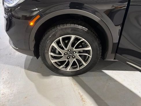 Certified 2022 Lincoln Corsair AWD w/ Equipment Group 101A image 31