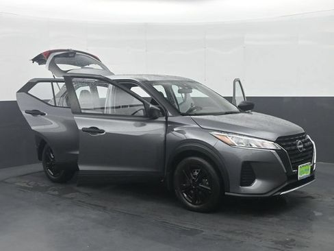 Used 2024 Nissan Kicks S FWD image 34