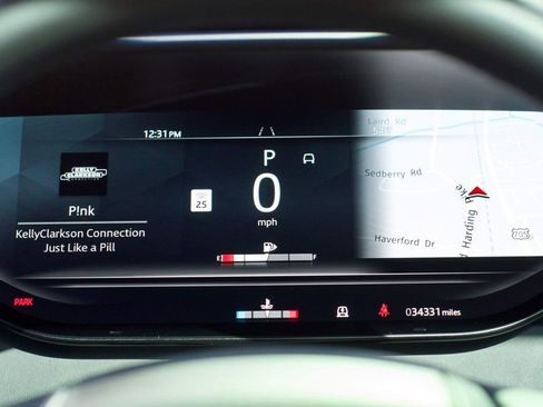 Used 2024 Land Rover Range Rover Sport SE image 32