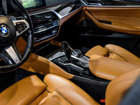 Used 2019 BMW 540i w/ M Sport Package image 37