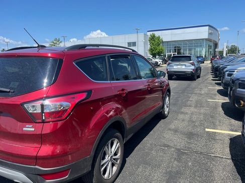 Used 2018 Ford Escape SE FWD image 7