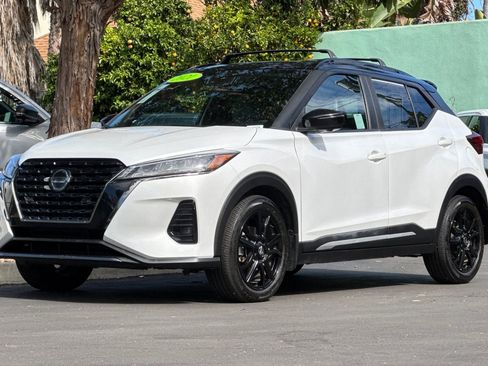 Used 2021 Nissan Kicks SR w/ SR Premium Package image 8