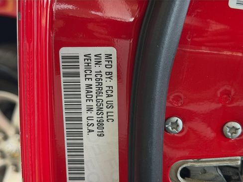 Used 2022 RAM 1500 Classic SLT RWD image 34