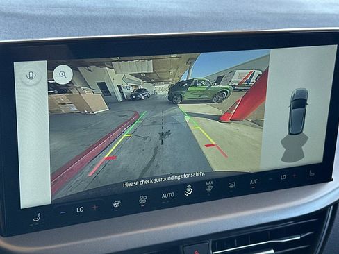 New 2025 Ford Escape SE image 17