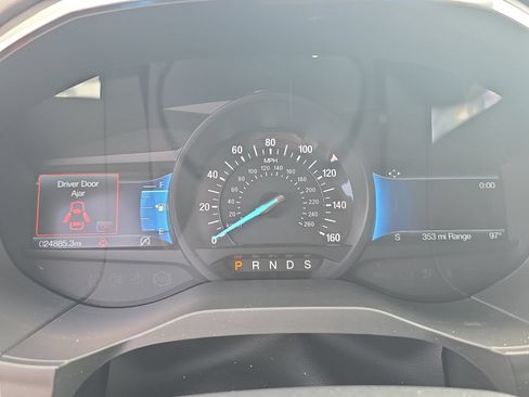 Used 2021 Ford Edge Titanium FWD image 16