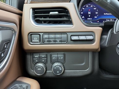 Certified 2024 Chevrolet Suburban High Country w/ Premium Package 2 image 34