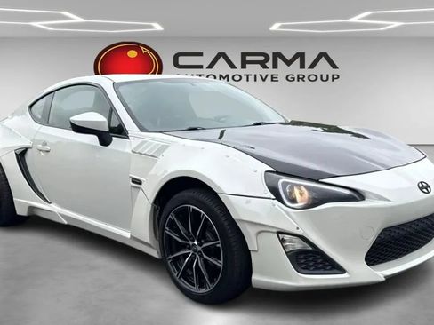 Used 2014 Scion FR-S RWD image 7