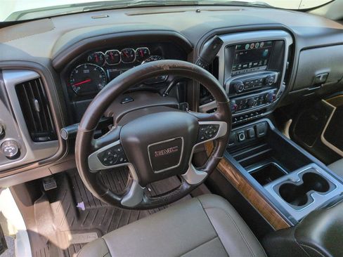 Used 2018 GMC Sierra 1500 SLT AWD/4WD image 16