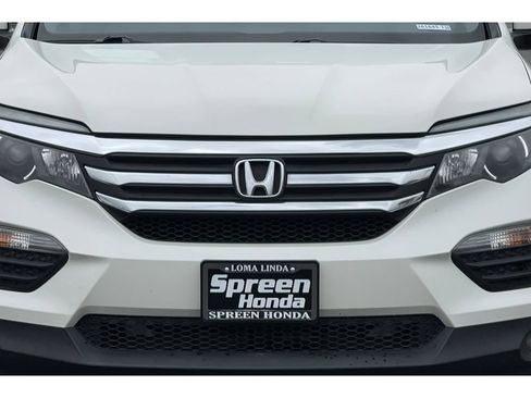 Certified 2018 Honda Pilot EX image 13