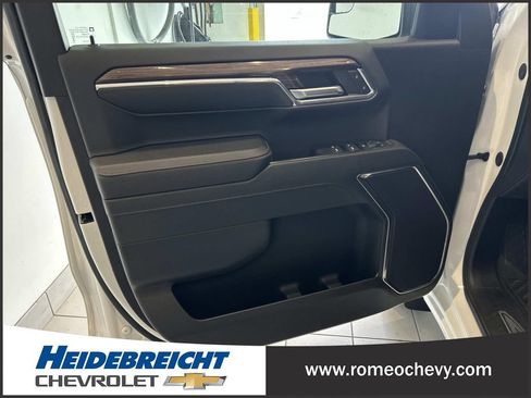 Used 2024 Chevrolet Silverado 1500 LT AWD/4WD image 10