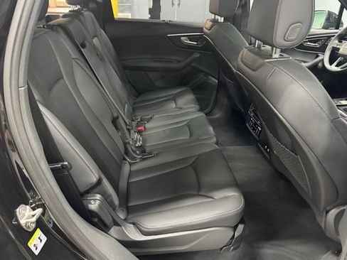 Used 2026 Audi Q7 3.0T Premium Plus w/ Premium Plus Package AWD/4WD image 34