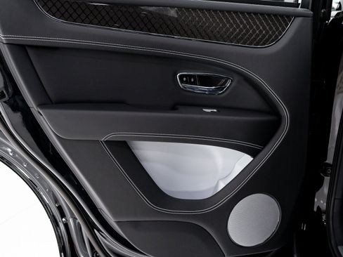 New 2025 Bentley Bentayga image 22