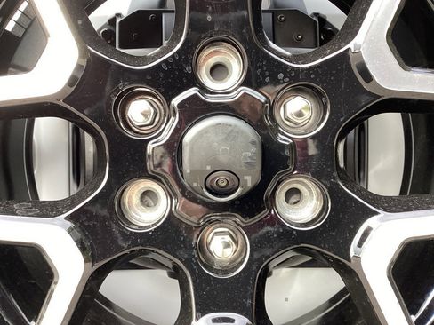 New 2025 Ford Bronco Outer Banks image 16