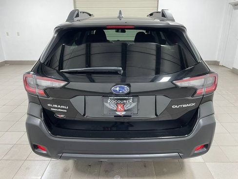 Used 2024 Subaru Outback Premium AWD/4WD image 5