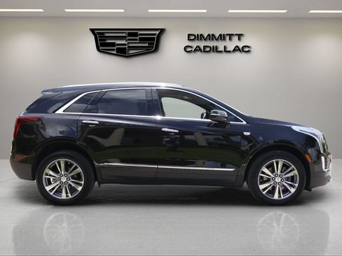 Certified 2025 Cadillac XT5 Premium Luxury FWD image 4
