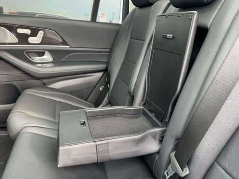 Used 2023 Mercedes-Benz GLS 450 4MATIC image 15