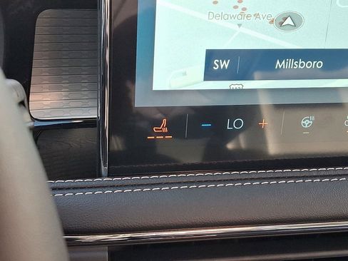 New 2026 Lincoln Corsair Premiere image 14